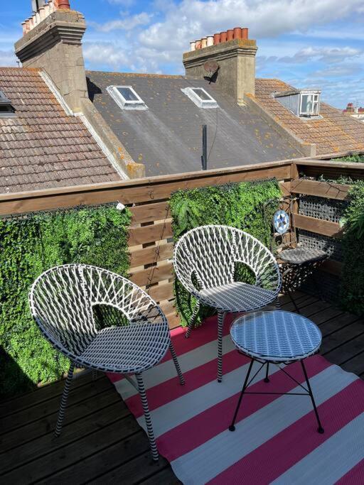 "The Parlour" Seafront Apartment Eastbourne Exteriör bild