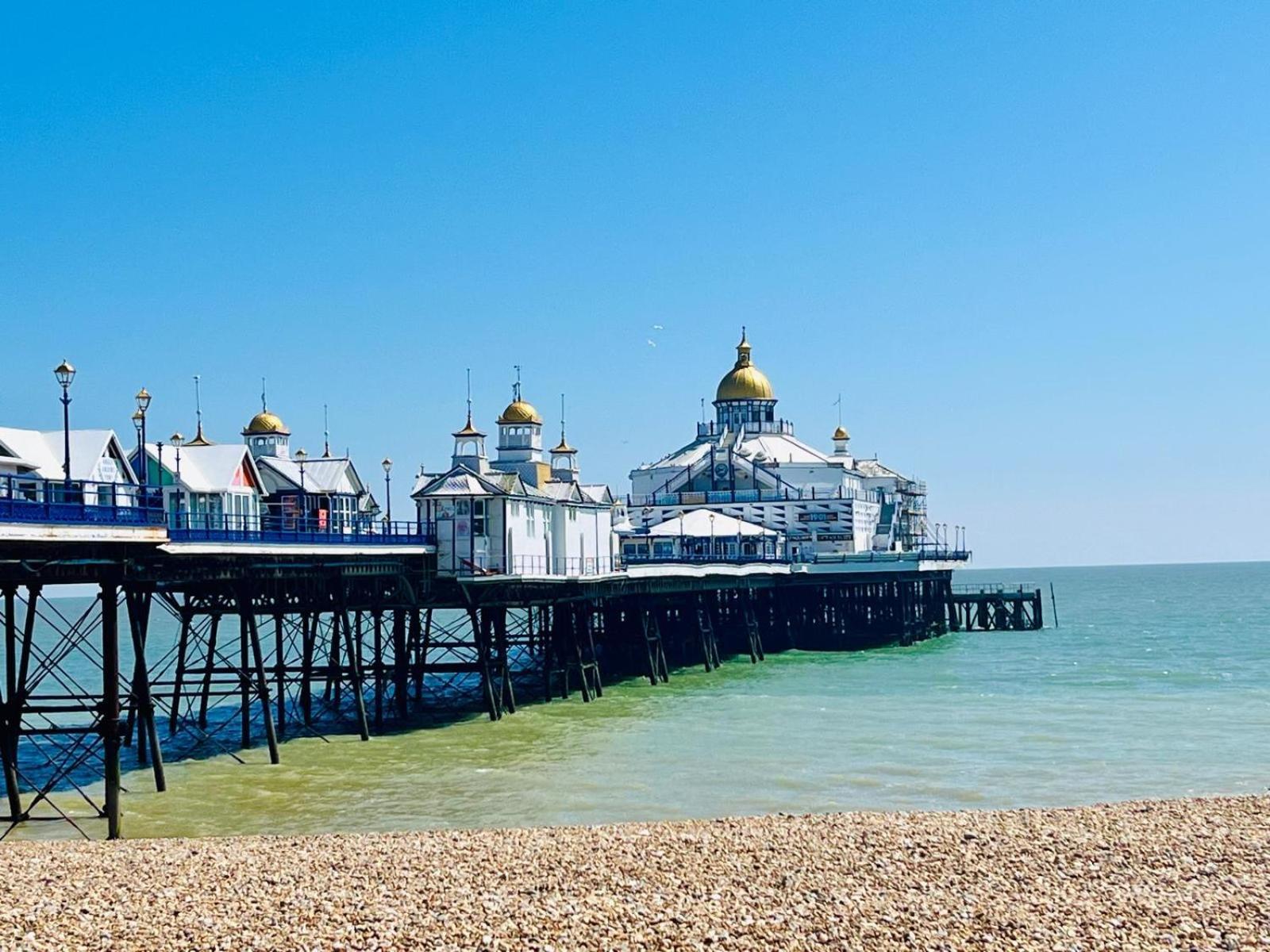 "The Parlour" Seafront Apartment Eastbourne Exteriör bild